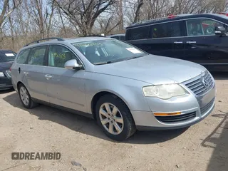 2007 Volkswagen Passat with VIN WVWLK93C87E043984, listed as a IAAI auction lot 41850703 with 221,001 mi miles and . Bid and sale history available at DreamBid. Image 1.
