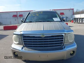 2008 Chrysler Aspen Limited z VIN 1A8HW58228F122526, wystawiony jako IAAI lot #41899668 z przebiegiem 300 288 mil mil oraz . Historia ofert i sprzedaży dostępna na DreamBid. Obrazek 12.