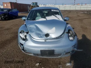 2010 Volkswagen New Beetle Coupe with VIN 3VWPG3AG8AM007734, listed as a Copart auction lot 49179215 with 0 mi miles and Salvage Title. Bid and sale history available at carsss.com. Image 5.
