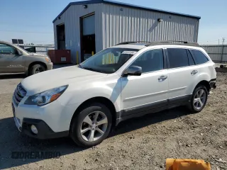 2014 Subaru Outback 2.5i Limited with VIN 4S4BRBPC7E3296629, listed as a Copart auction lot 61613134 with 0 mi miles and Salvage Title. Bid and sale history available at carsss.com. Image 1.