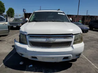2007 Chevrolet Suburban LT z VIN 1GNFC16J17J183881, wystawiony jako Copart lot #63805785 z przebiegiem 157 331 mil mil oraz Szkoda całkowita • Salvage title. Historia ofert i sprzedaży dostępna na DreamBid. Obrazek 5.