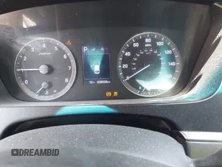 2015 Hyundai Sonata 2.4L SE with VIN 5NPE24AF8FH151075, listed as a IAAI auction lot 41913820 with 208,998 mi miles. Bid and sale history available at carsss.com. Image 7.