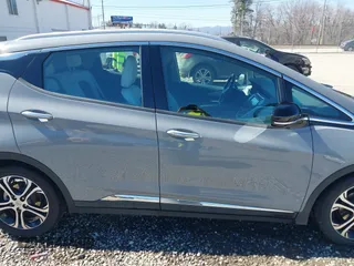 2020 Chevrolet Bolt EV Premier with VIN 1G1FZ6S03L4145572, listed as a IAAI auction lot 41672295 with 25,998 mi miles. Bid and sale history available at carsss.com. Image 13.