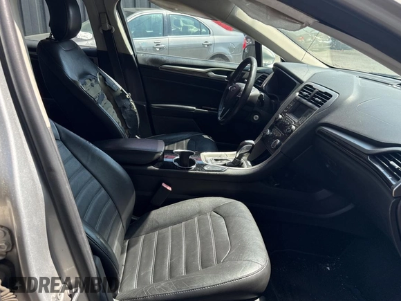 2014 Ford Fusion SE with VIN 3FA6P0HD3ER259110, listed as a Copart auction lot 55998455 with 270,539 mi miles and Clean Title. Bid and sale history available at DreamBid. Image 5.
