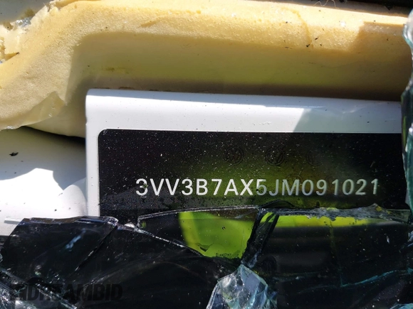 2018 Volkswagen Tiguan SEL z VIN 3VV3B7AX5JM091021, wystawiony jako IAAI lot #42392698 z przebiegiem 107 595 mil mil oraz . Historia ofert i sprzedaży dostępna na DreamBid. Obrazek 9.