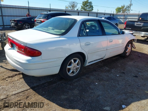 2000 Buick Regal LS with VIN 2G4WB55K6Y1234666, listed as a IAAI auction lot 40770655 with 105,684 mi miles. Bid and sale history available at carsss.com. Image 4.
