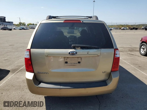 2008 Kia Sedona LX with VIN KNDMB233686258416, listed as a Copart auction lot 68587494 with 153,536 mi miles and Clean Title. Bid and sale history available at carsss.com. Image 6.