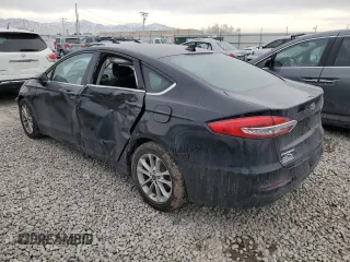 2019 Ford Fusion SE with VIN 3FA6P0H71KR278616, listed as a Copart auction lot 42767455 with 96,692 mi miles and Salvage Title. Bid and sale history available at carsss.com. Image 2.