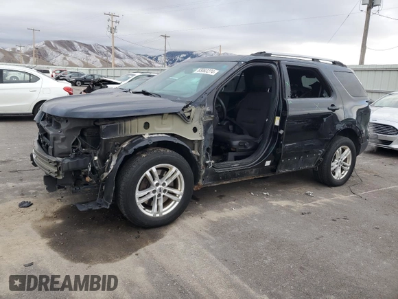 2016 Ford Utility Police Interceptor with VIN 1FM5K8AR7GGC50683, listed as a Copart auction lot 83083274 with 197,682 mi miles and Salvage Title. Bid and sale history available at carsss.com. Image 1.