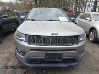 2018 Jeep Compass Latitude with VIN 3C4NJCBB0JT487272, listed as a IAAI auction lot 41955584 with 92,042 mi miles. Bid and sale history available at carsss.com. Image 12.