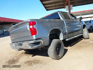2019 Chevrolet Silverado 1500 LT with VIN 1GCPWCED3KZ390276, listed as a IAAI auction lot 41247243 with 60,883 mi miles. Bid and sale history available at carsss.com. Image 4.