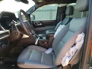 2022 Chevrolet Suburban Z71 with VIN 1GNSKDKD4NR356570, listed as a Copart auction lot 45645683 with 14,983 mi miles and . Bid and sale history available at DreamBid. Image 7.