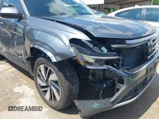 2024 Volkswagen Atlas SE with VIN 1V2HR2CAXRC528423, listed as a IAAI auction lot 42346922 with 38,637 mi miles and . Bid and sale history available at DreamBid. Image 6.
