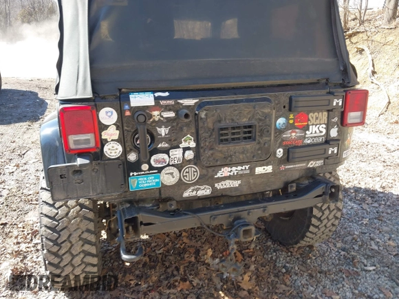 2015 Jeep Wrangler Sahara с VIN 1C4AJWBG7FL703858, выставлен на аукционе IAAI как лот 41720656 с пробегом 110 671 миль миль и . История ставок и продаж доступна на DreamBid. Изображение 20.
