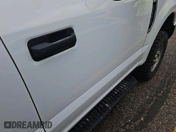 2019 Ford F-250 XL with VIN 1FT7X2B66KEG79267, listed as a IAAI auction lot 42587548 with Not provided miles and . Bid and sale history available at DreamBid. Image 9.