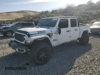 2024 Jeep Gladiator Sport z VIN 1C6JJTAG5RL113296, wystawiony jako Copart lot #52172315 z przebiegiem 35 463 mil mil oraz Szkoda całkowita • Salvage title. Historia ofert i sprzedaży dostępna na DreamBid. Obrazek 1.