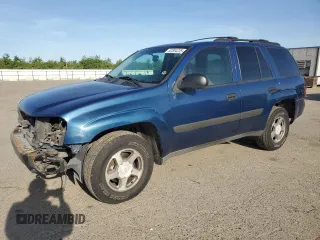 2005 Chevrolet TrailBlazer LT with VIN 1GNDT13S052165402, listed as a Copart auction lot 52304235 with 232,076 mi miles and Salvage Title. Bid and sale history available at carsss.com. Image 1.