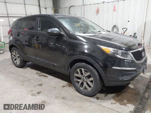 2015 Kia Sportage LX with VIN KNDPB3AC9F7722117, listed as a IAAI auction lot 41338352 with 209,969 mi miles and . Bid and sale history available at carsss.com. Image 1.