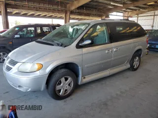 2005 Dodge Caravan SXT с VIN 2D8GP44LX5R262967, выставлен на аукционе Copart как лот 64898685 с пробегом 82 070 миль миль и Чистый • Clean title. История ставок и продаж доступна на DreamBid. Изображение 1.