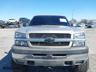 2005 Chevrolet Silverado 1500 LS with VIN 2GCEK13T351136405, listed as a IAAI auction lot 41684903 with 303,874 mi miles. Bid and sale history available at carsss.com. Image 11.