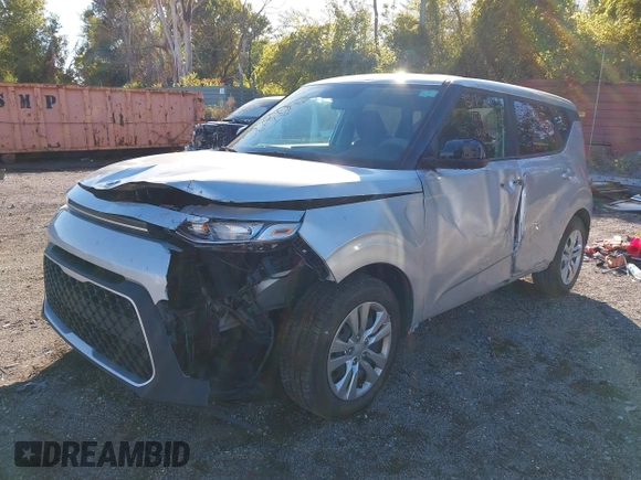 2020 Kia Soul LX with VIN KNDJ23AU3L7728442, listed as a IAAI auction lot 40602922 with 65,034 mi miles. Bid and sale history available at carsss.com. Image 2.