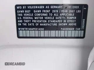 2023 Volkswagen Arteon SEL Premium R-Line z VIN WVWTR7AN4PE014292, wystawiony jako IAAI lot #42331800 z przebiegiem 6 389 mil mil oraz . Historia ofert i sprzedaży dostępna na DreamBid. Obrazek 9.
