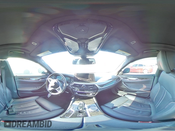 2021 BMW 5 Series M550i xDrive z VIN WBA13BK06MCF92173, wystawiony jako Copart lot #87707035 z przebiegiem Nie podano mil oraz Szkoda całkowita • Salvage title. Historia ofert i sprzedaży dostępna na DreamBid. Obrazek 12.