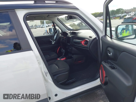 2021 Jeep Renegade Trailhawk with VIN ZACNJDC1XMPN28463, listed as a IAAI auction lot 41265800 with 13,395 mi miles and . Bid and sale history available at DreamBid. Image 5.