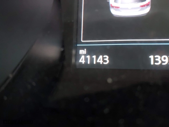 2018 Volkswagen Tiguan S with VIN 3VV1B7AX9JM068218, listed as a IAAI auction lot 41297391 with 41,143 mi miles. Bid and sale history available at carsss.com. Image 15.