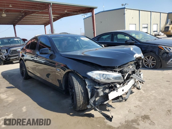 2013 BMW 5 Series 528i with VIN WBAXG5C53DDY33365, listed as a Copart auction lot 44193375 with 87,869 mi miles and Clean Title. Bid and sale history available at carsss.com. Image 4.