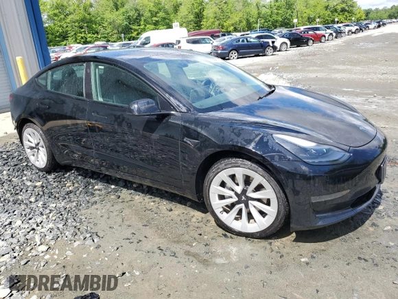 2022 Tesla Model 3 z VIN 5YJ3E1EA7NF185338, wystawiony jako Copart lot #57221875 z przebiegiem 134 215 mil mil oraz Szkoda całkowita • Salvage title. Historia ofert i sprzedaży dostępna na DreamBid. Obrazek 4.