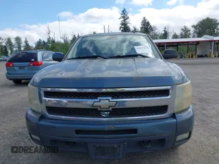 2007 Chevrolet Silverado 1500 with VIN 2GCFC13Y971660819, listed as a IAAI auction lot 42157174 with 480,357 mi miles and . Bid and sale history available at DreamBid. Image 12.