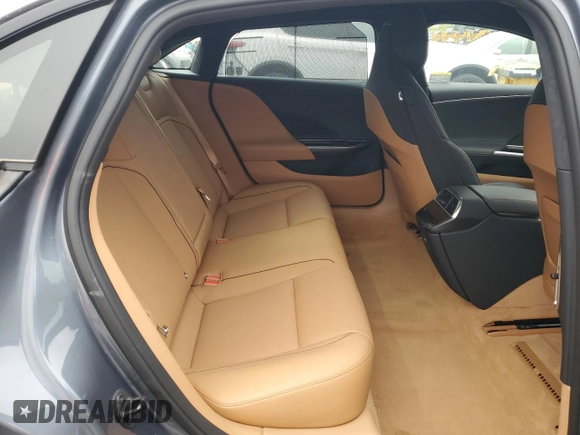 2025 Lucid Air Touring z VIN 50EA1TEA6SA006821, wystawiony jako Copart lot #53298645 z przebiegiem 470 mil mil oraz Szkoda całkowita • Salvage title. Historia ofert i sprzedaży dostępna na DreamBid. Obrazek 10.