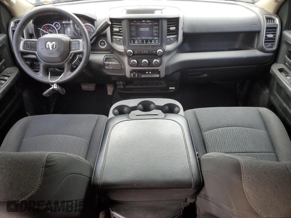 2020 Ram 2500 Tradesman z VIN 3C6UR5HL6LG206160, wystawiony jako Copart lot #58963485 z przebiegiem 111 722 mil mil oraz Szkoda całkowita • Salvage title. Historia ofert i sprzedaży dostępna na DreamBid. Obrazek 8.