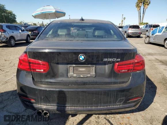 2018 BMW 3 Series 330e iPerformance with VIN WBA8E1C55JA758443, listed as a Copart auction lot 89356485 with 35,599 mi miles and Salvage Title. Bid and sale history available at carsss.com. Image 6.