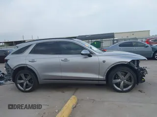 2024 Genesis GV70 Sport z VIN 5NMMCDTC6RH013693, wystawiony jako IAAI lot #42316363 z przebiegiem 4 824 mil mil oraz . Historia ofert i sprzedaży dostępna na DreamBid. Obrazek 14.