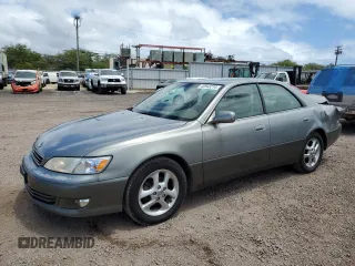 2001 Lexus ES 300 with VIN JT8BF28GX10315702, listed as a Copart auction lot 48943214 with 110,762 mi miles and Salvage Title. Bid and sale history available at carsss.com. Image 1.