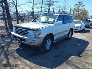 2005 Toyota Land Cruiser with VIN JTEHT05J652071111, listed as a IAAI auction lot 41900179 with NaN miles. Bid and sale history available at carsss.com. Image 17.