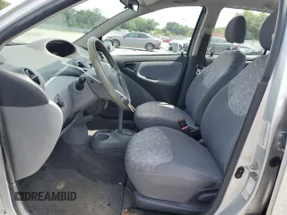 2000 Toyota ECHO z VIN JTDBT1233Y0035527, wystawiony jako Copart lot #58569985 z przebiegiem 96 437 mil mil oraz Szkoda całkowita • Salvage title. Historia ofert i sprzedaży dostępna na DreamBid. Obrazek 7.
