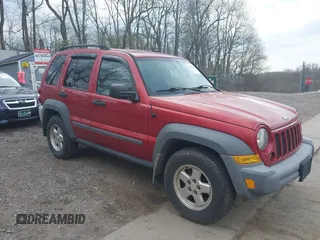 2006 Jeep Liberty Sport with VIN 1J4GL48KX6W137241, listed as a IAAI auction lot 42048621 with 83,523 mi miles and . Bid and sale history available at carsss.com. Image 1.