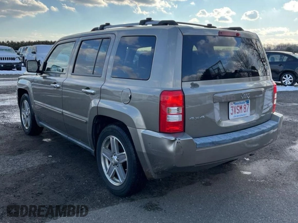 2007 Jeep Patriot Limited with VIN 1J8FF48W57D377413, listed as a Copart auction lot 52953035 with 115,438 mi miles and Clean title. Bid and sale history available at DreamBid. Image 2.