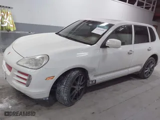 2008 Porsche Cayenne with VIN WP1AA29P88LA11043, listed as a IAAI auction lot 41433208 with 167,750 mi miles. Bid and sale history available at carsss.com. Image 17.