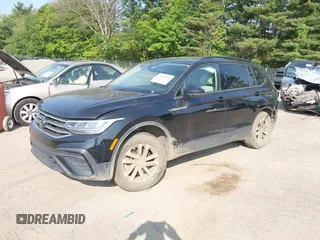 2024 Volkswagen Tiguan S с VIN 3VVFB7AX0RM048747, выставлен на аукционе IAAI как лот 42392509 с пробегом 9 130 миль миль и . История ставок и продаж доступна на DreamBid. Изображение 19.