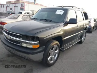 2006 Chevrolet Tahoe LS with VIN 1GNEC13V46R105064, listed as a IAAI auction lot 41398267 with 205,168 mi miles. Bid and sale history available at carsss.com. Image 2.