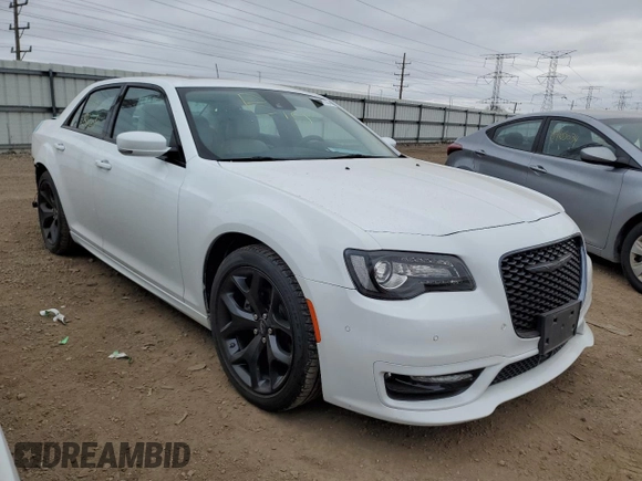 2022 Chrysler 300 Touring L with VIN 2C3CCADGXNH184954, listed as a Copart auction lot 84247384 with 27,297 mi miles and Salvage Title. Bid and sale history available at carsss.com. Image 4.