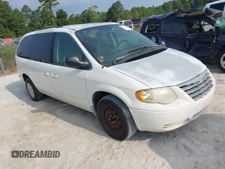 2005 Chrysler Town & Country LX с VIN 2C4GP44R15R406036, выставлен на аукционе IAAI как лот 42557643 с пробегом 174 316 миль миль и . История ставок и продаж доступна на DreamBid. Изображение 1.