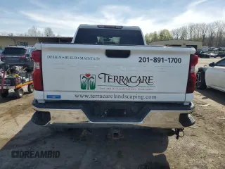 2021 Chevrolet Silverado 3500HD Work Truck with VIN 1GC4YSE73MF104450, listed as a Copart auction lot 54044285 with 38,651 mi miles and Salvage title. Bid and sale history available at DreamBid. Image 6.