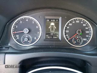 2012 Volkswagen Tiguan LE with VIN WVGAV7AX2CW580035, listed as a Copart auction lot 47297205 with 118,211 mi miles and Salvage title. Bid and sale history available at DreamBid. Image 9.