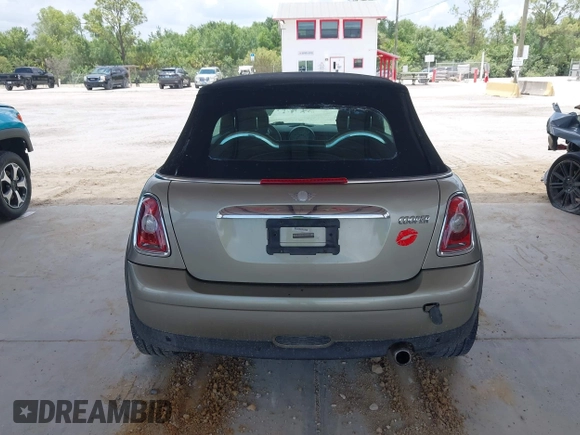 2010 MINI Convertible with VIN WMWMR3C52ATU97825, listed as a IAAI auction lot 42349417 with 64,045 mi miles and . Bid and sale history available at DreamBid. Image 16.