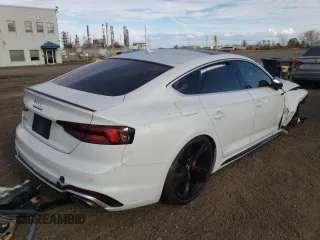 2019 Audi RS 5 Sportback z VIN WUACWCF53KA900374, wystawiony jako Copart lot #64945842 z przebiegiem 54 503 mil mil oraz . Historia ofert i sprzedaży dostępna na DreamBid. Obrazek 4.